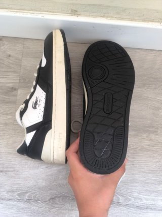 Zapatillas Lacoste Negras y Blancas