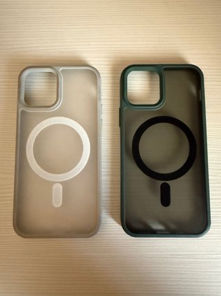 2 Fundas iPhone 12 JETech MagSafe