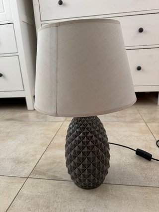 Lámpara de mesa diseño piña