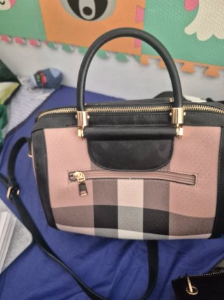 Lote Bolso y Monederos Regalo una maleta