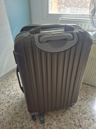 Lote Bolso y Monederos Regalo una maleta