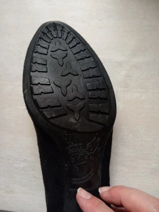 Botines de ante negros