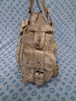 Bolso vintage beige y dorado estilo 2k