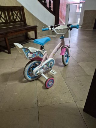 Bicicleta infantil Hello Kitty 3-5 años