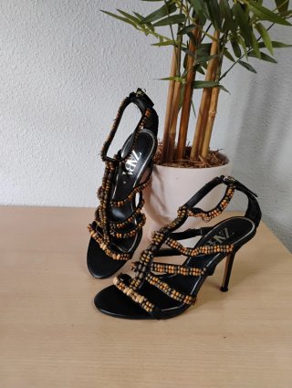 Sandalias Zara Tacon Abalorios Talla 40