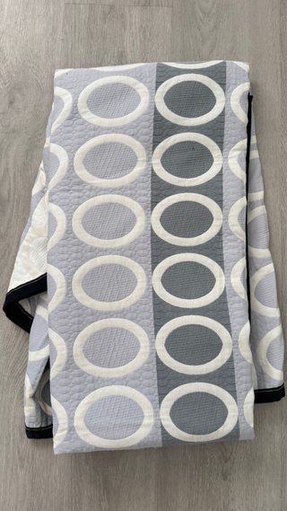 Colcha Bouti Verano Gris y Blanca Geométrica