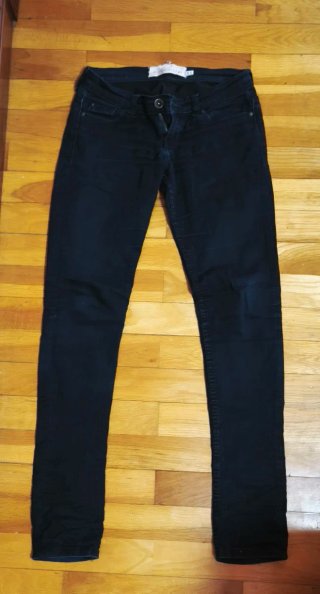 Pantalón vaquero negro