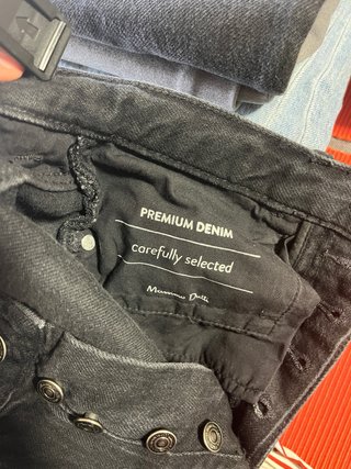 Vaqueros Massimo Dutti Negros Talla 34