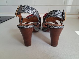 Sandalias Chie Mihara Flores Rojas