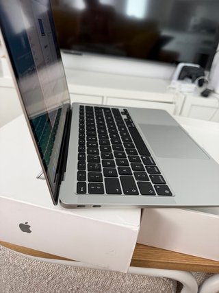 MacBook Air m1 8/256gb NUEVO
