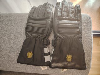 Dos pares de guantes invierno (uno BMW) de Goretex