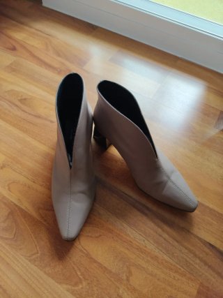 Botín mujer beige topo