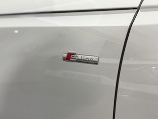 Audi A4 Avant S line 35 TFSI 110kW S tronic