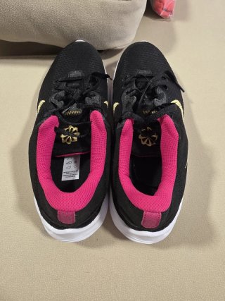 Zapatillas Nike Negras y Rosas