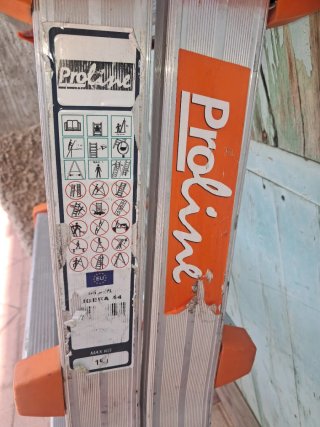 Escalera aluminio plegable