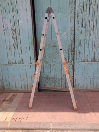 Escalera aluminio plegable