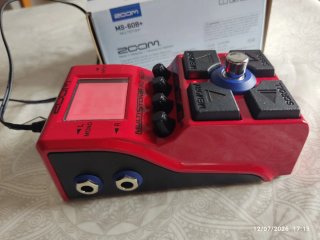 Pedal Zoom MS-60+ para bajo