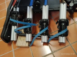 Portabicicletas Cruz Pivot 4 + placa