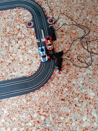 Scalextric Carrera GO