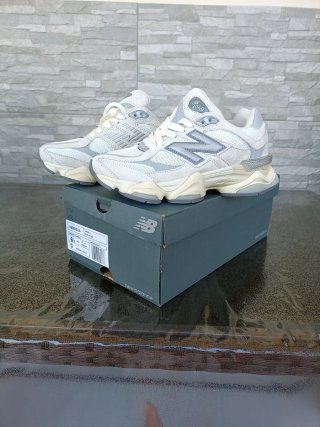 New Balance 9060 camoscio ghiaccio 39.5