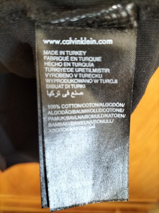 Camiseta Calvin Klein Negra con Estampado
