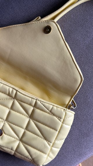 Bolso bandolera acolchado ZARA – Amarillo pastel