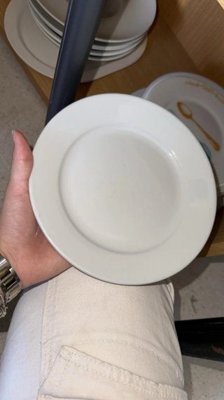 Plato hondo de porcelana blanco