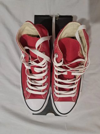 Converse rojas altas
