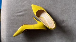 Zapatos de tacón TFS Amarillo vibrante – Talla 38