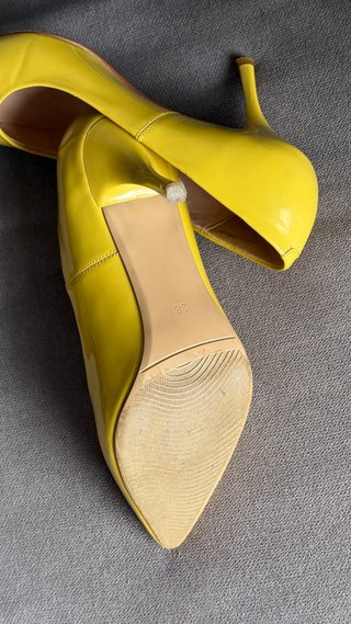 Zapatos de tacón TFS Amarillo vibrante – Talla 38