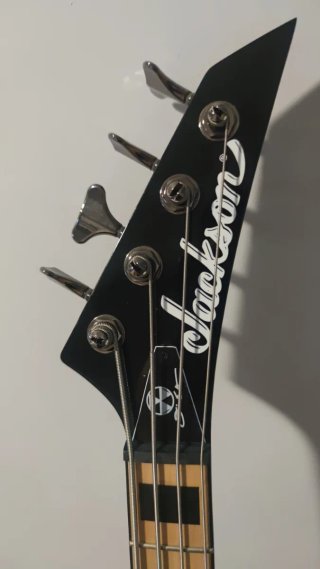 Bajo Jackson Dave Ellefson Kelly Bird IV