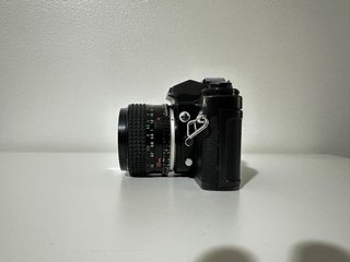 Minolta XD7 con obiettivo Rokkor PG 50mm f/1.4