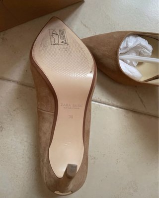 Zapatos tacón stiletto Zara ante arena