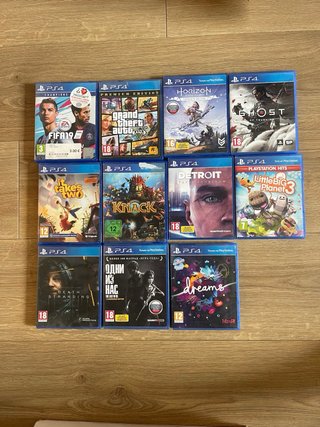PS4 Slim + 3 mandos + 11 juegos