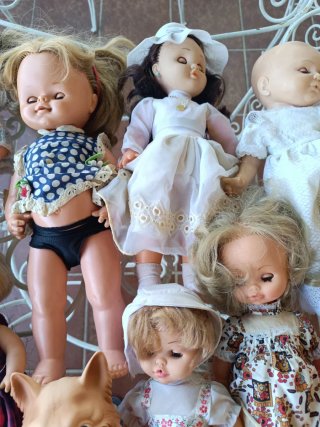 Lote de muñecas antiguas.