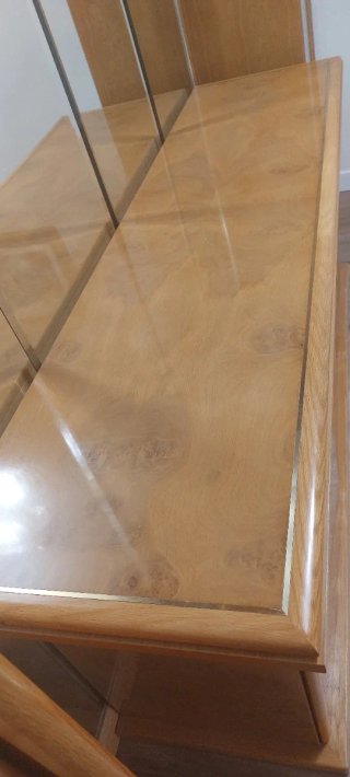 Mobile per soggiorno in legno e vetro