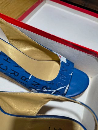 Sandalias cuña Charles Jordan azul y blanco