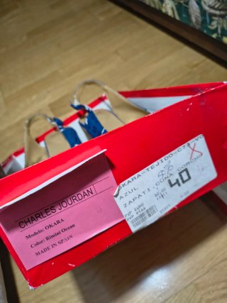Sandalias cuña Charles Jordan azul y blanco