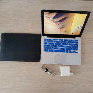 MacBook Pro Apple Plata y Azul