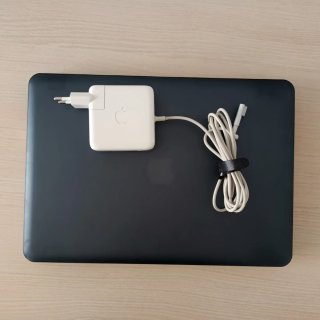 MacBook Pro Apple Plata y Azul
