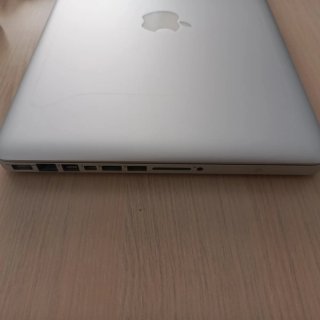 MacBook Pro Apple Plata y Azul