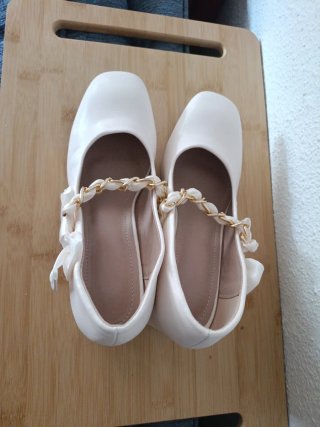 Zapatos tacón beige talla 38