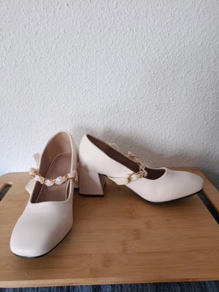 Zapatos tacón beige talla 38