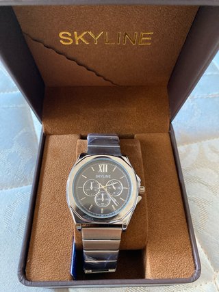 Reloj Skyline Negro y Plateado