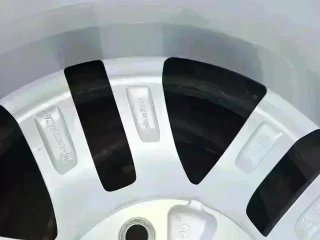Opel Insignia 2008 - Llanta de 17" nueva u.1