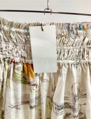 Falda Zara Estampada Flores