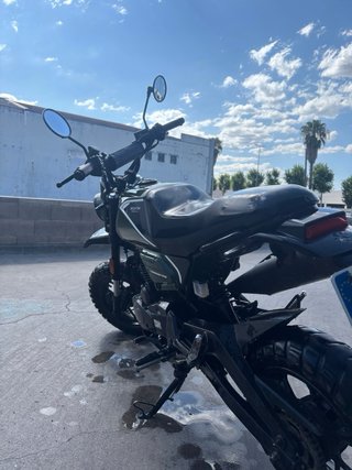 Moto Brixton 125cc Naked