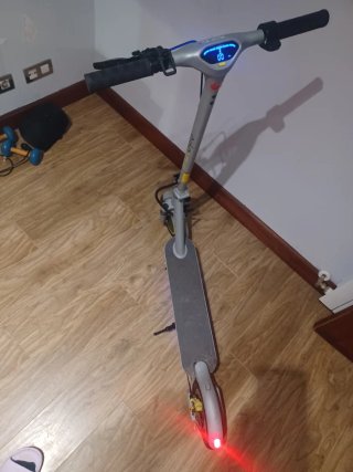 Patinete eléctrico casi nuevo