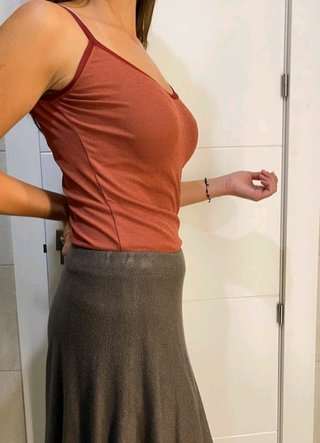 Top de tirantes terracota. Buen estado. Talla S.