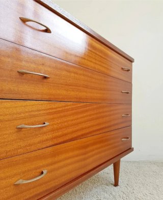 Cómoda Mid-Century | Madera embero. Vintage, 60s.